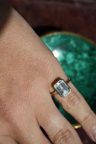 EMERALD CUT LADY
