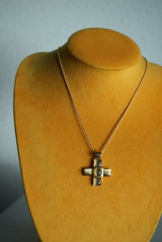 CAT EYE CROSS