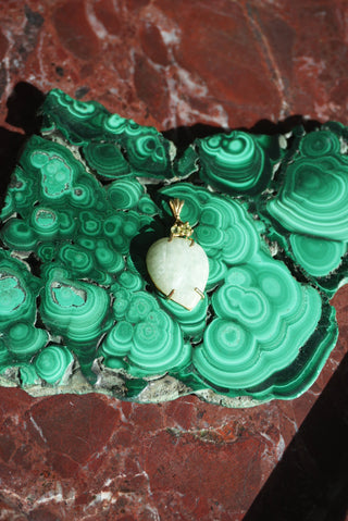 10k JADE LEAF CHARM
