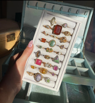 What is Vintage Jewelry?