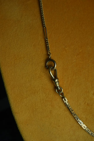 JUXTAPOSED CHAIN