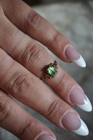 10K URANIUM GLASS RING