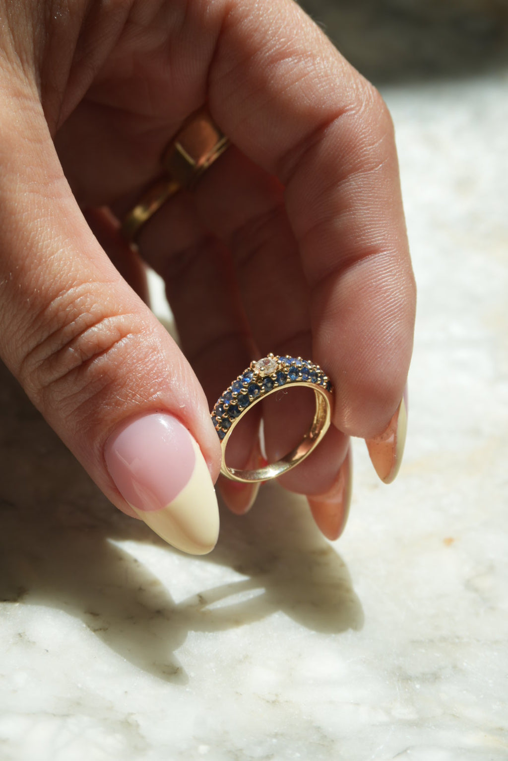 VINTAGE SAPPHIRE STACKER RING