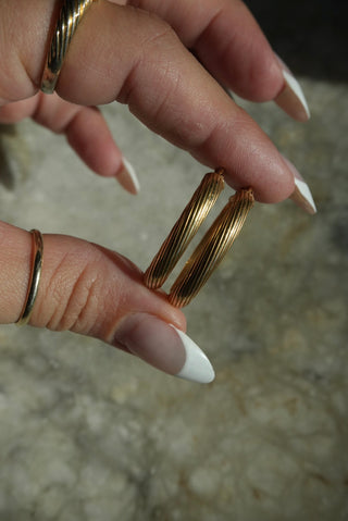14K GOLD HOOPS