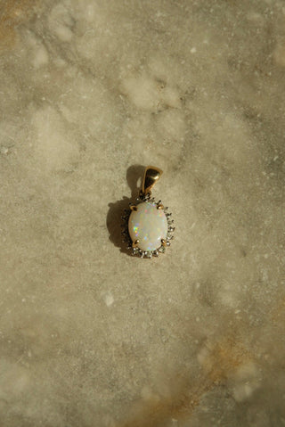 10K WHITE OPAL PENDANT
