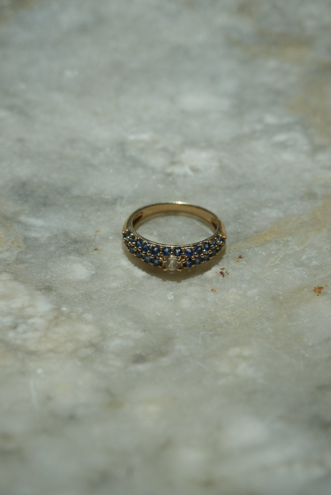 VINTAGE SAPPHIRE STACKER RING