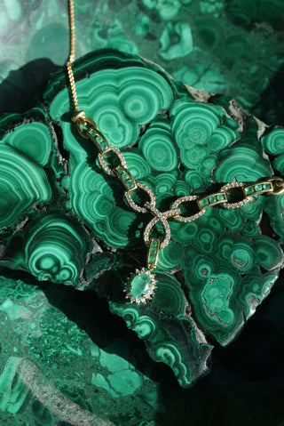 14k Emerald Center Piece Necklace