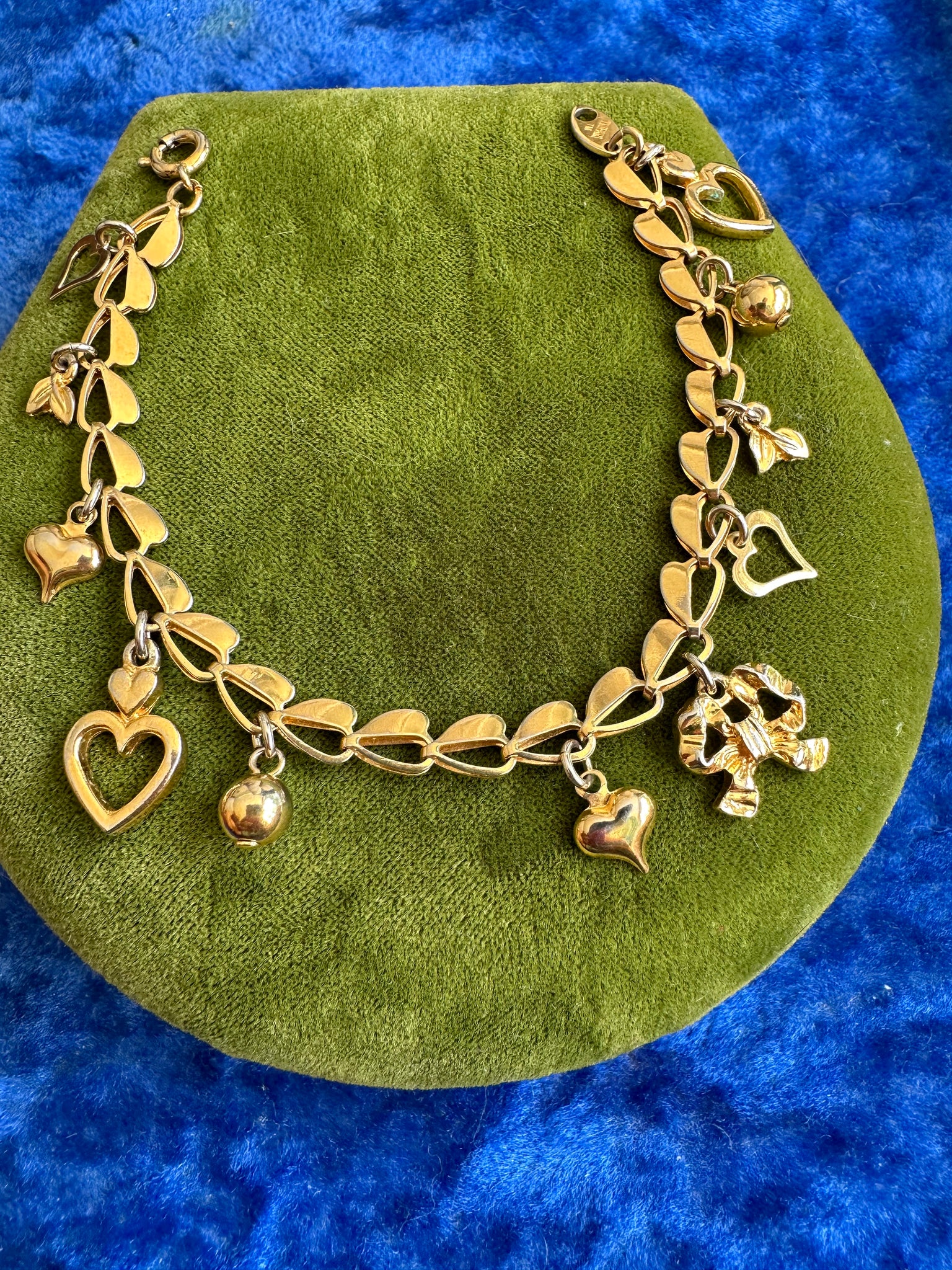 HEART CHARM BRACELET