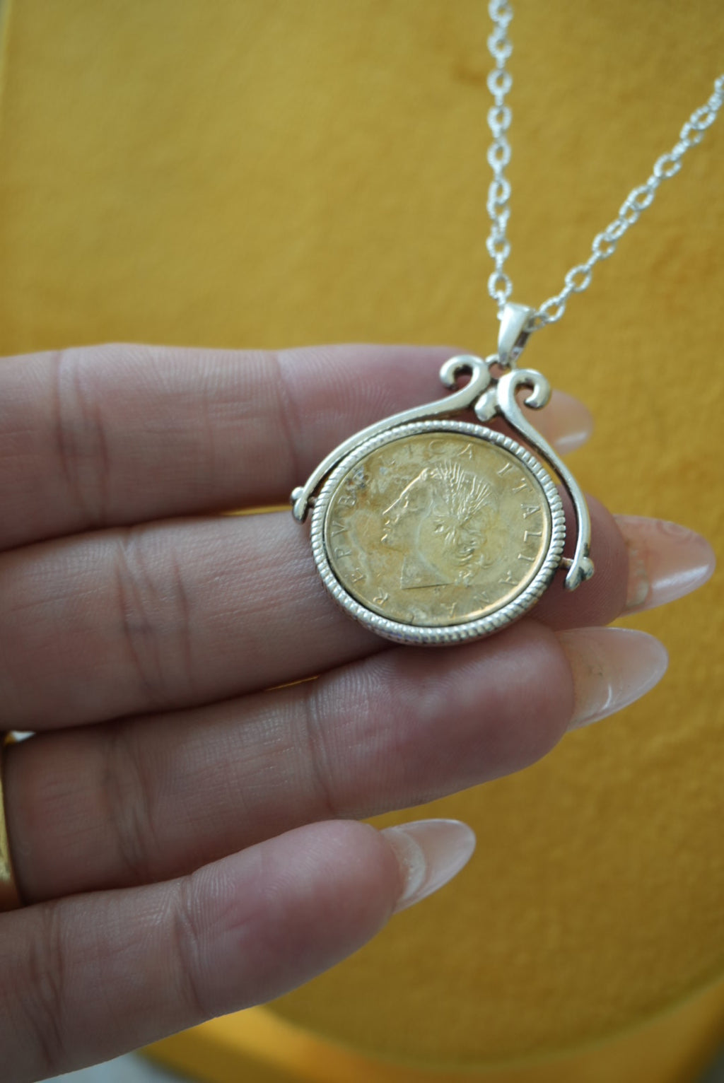 COIN NECKACE