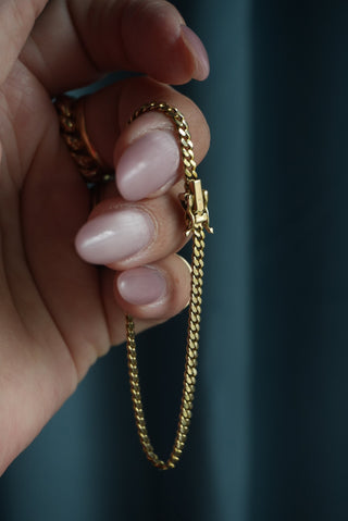 14k Mini Curb Link Bracelet