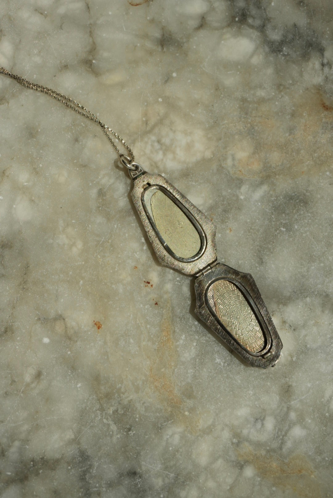 LADYS LOCKET