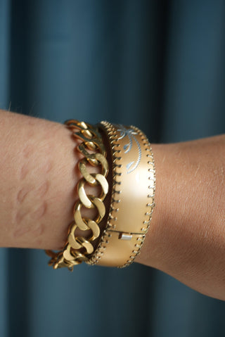 VINTAGE STITCH BANGLE