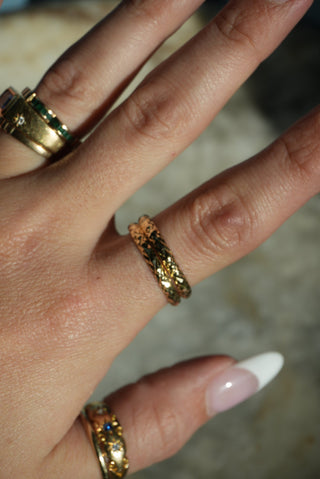 14K ETCHED GOLD BAND