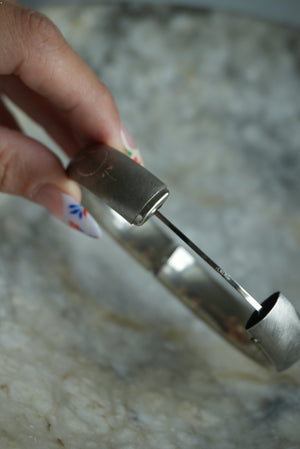 BRUSHED BANGLE