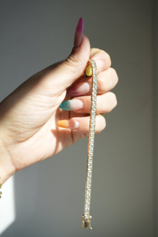 GLASS RIBBON