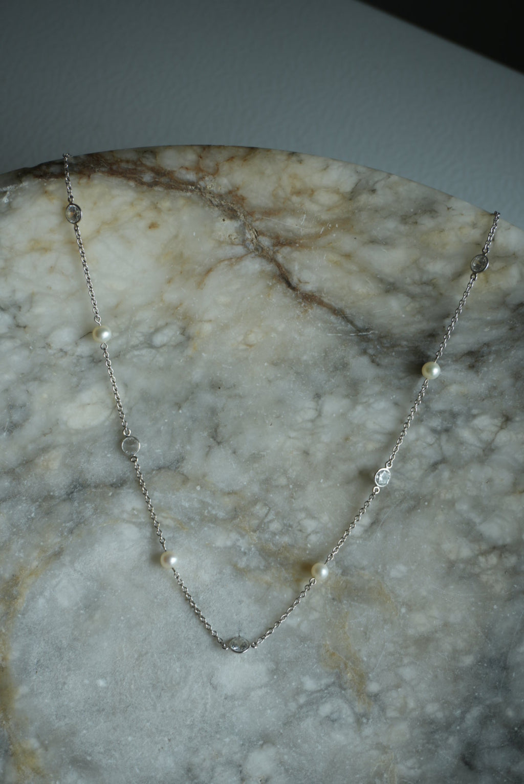 POLKA DOT CHAIN