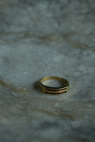 18K GARNET BAND