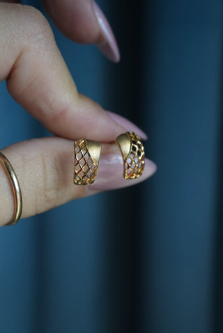 Mesh Well - Vermeil Stud Earrings