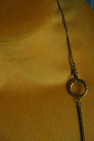JUXTAPOSED CHAIN