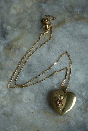 RARE 4 PICURE LOCKET