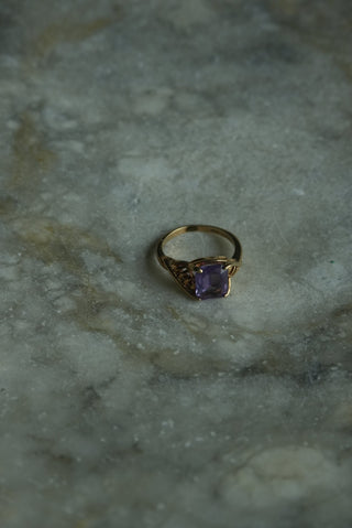 14K AMETHYST ANTIQUE RING