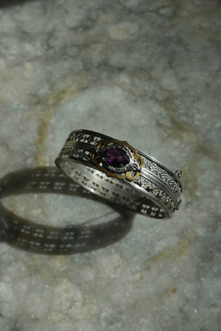 Ren Fair - Floral Motif Bangle