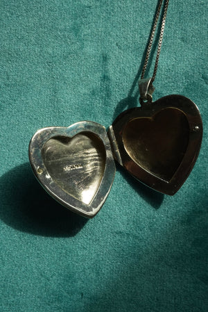 RARE VINTAGE TWO TONED LOCKET