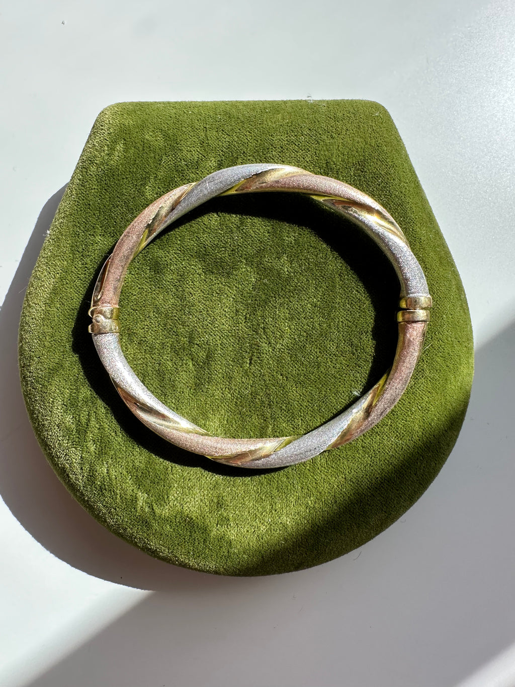 TRI-COLOR BANGLE
