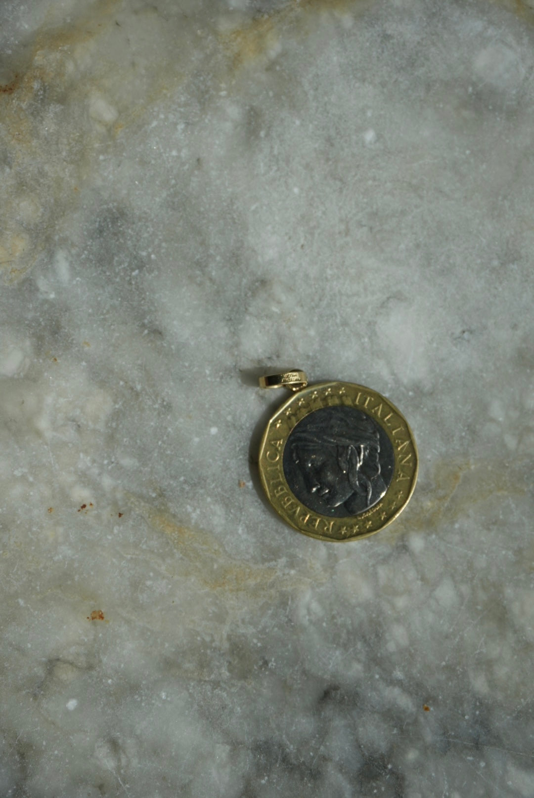 14K GOLD BAILED LIRE ITALIAN COIN