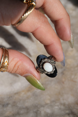 OPAL & ONYX VINTAGE RING