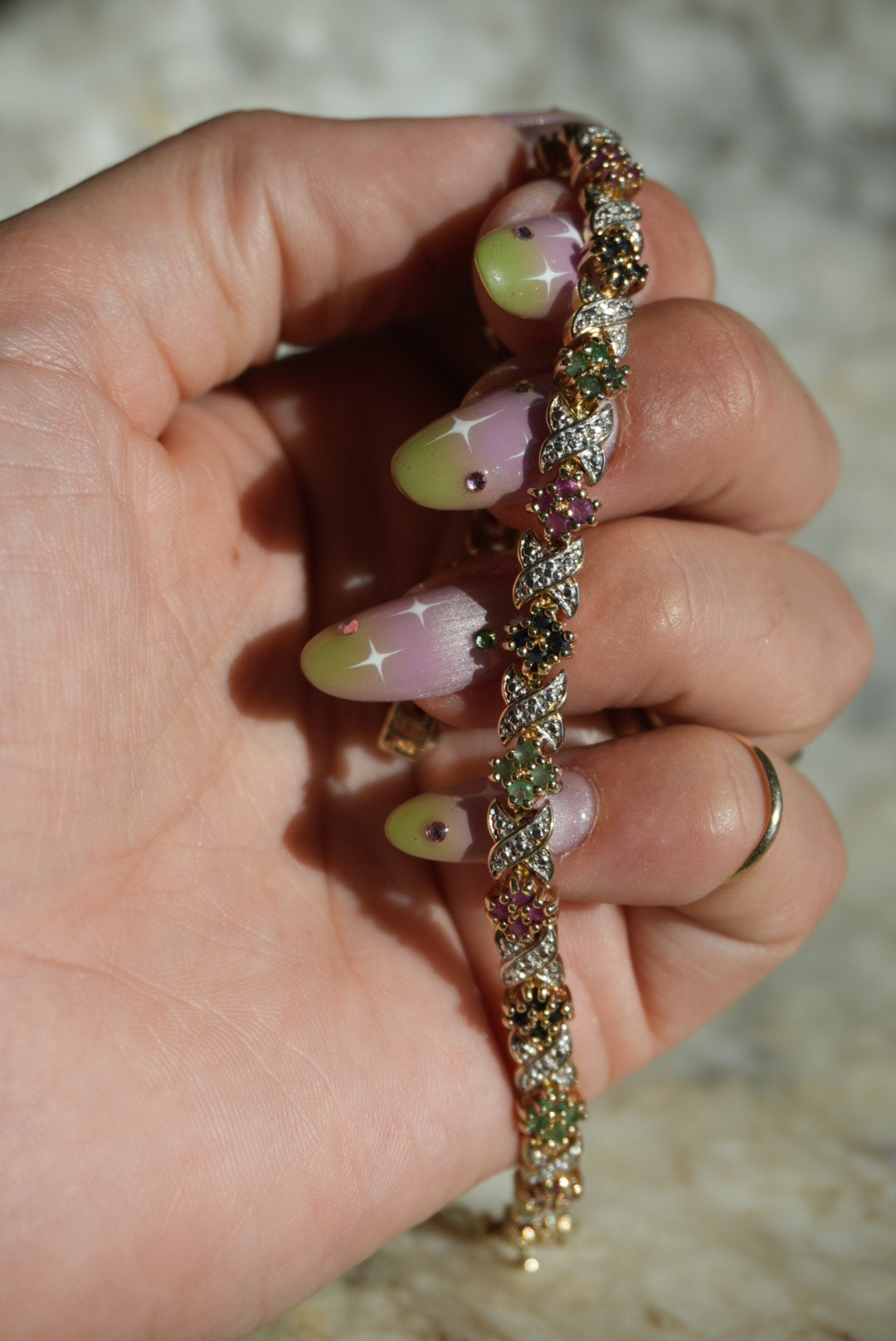 LITTLE BERRY BLOOMS