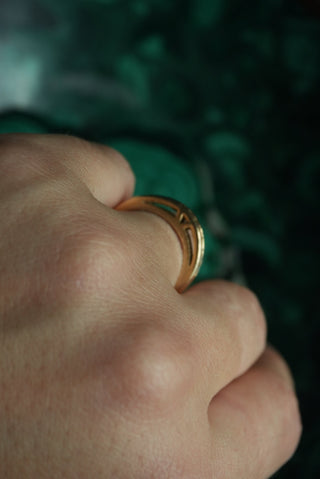 14K DIAMOND INSET BAND