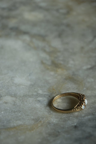 9K ANTIQUE OPAL BAND