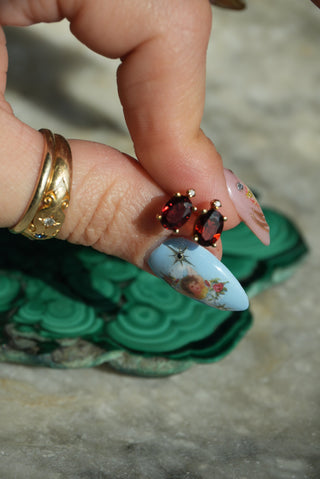 14K GARNET STUD EARRINGS