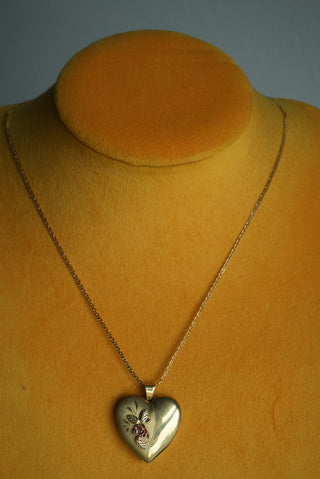 RARE 4 PICURE LOCKET