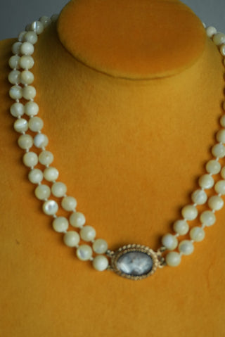 DOUBLE STRANDED CAMEO