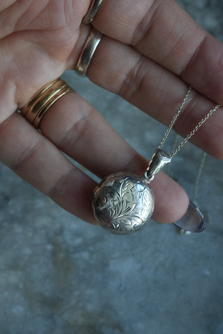 PERFECT LOCKET
