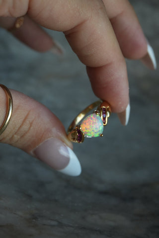 RAINBOW SHARD SZ 8.25