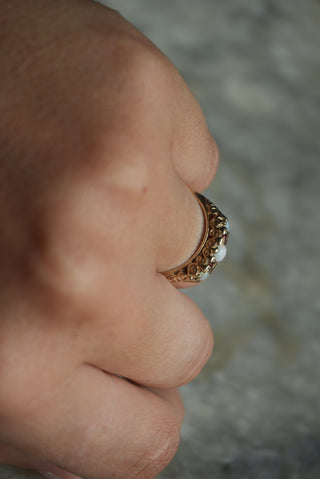 9K ANTIQUE OPAL BAND