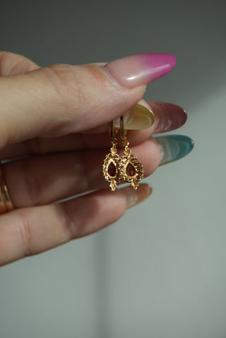 14k GARNET DROP EARRINGS