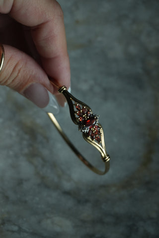 10K GARNET BANGLE