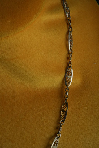 ROMANCE LINKS