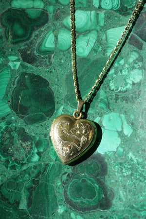 VINTAGE MEMORY LOCKET