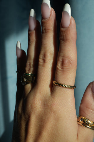 14K ETCHED GOLD BAND