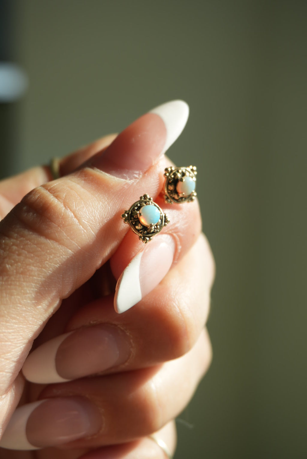 ORNATE OPALS
