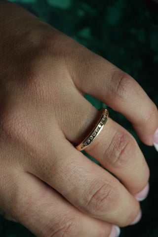 14K DIAMOND INSET BAND