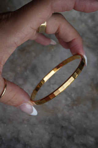 GOLDEN MONET BANGLE