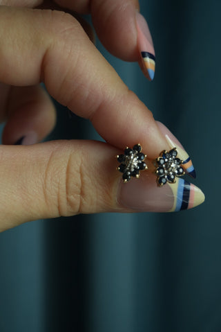 14K SAPPHIRE STUDS