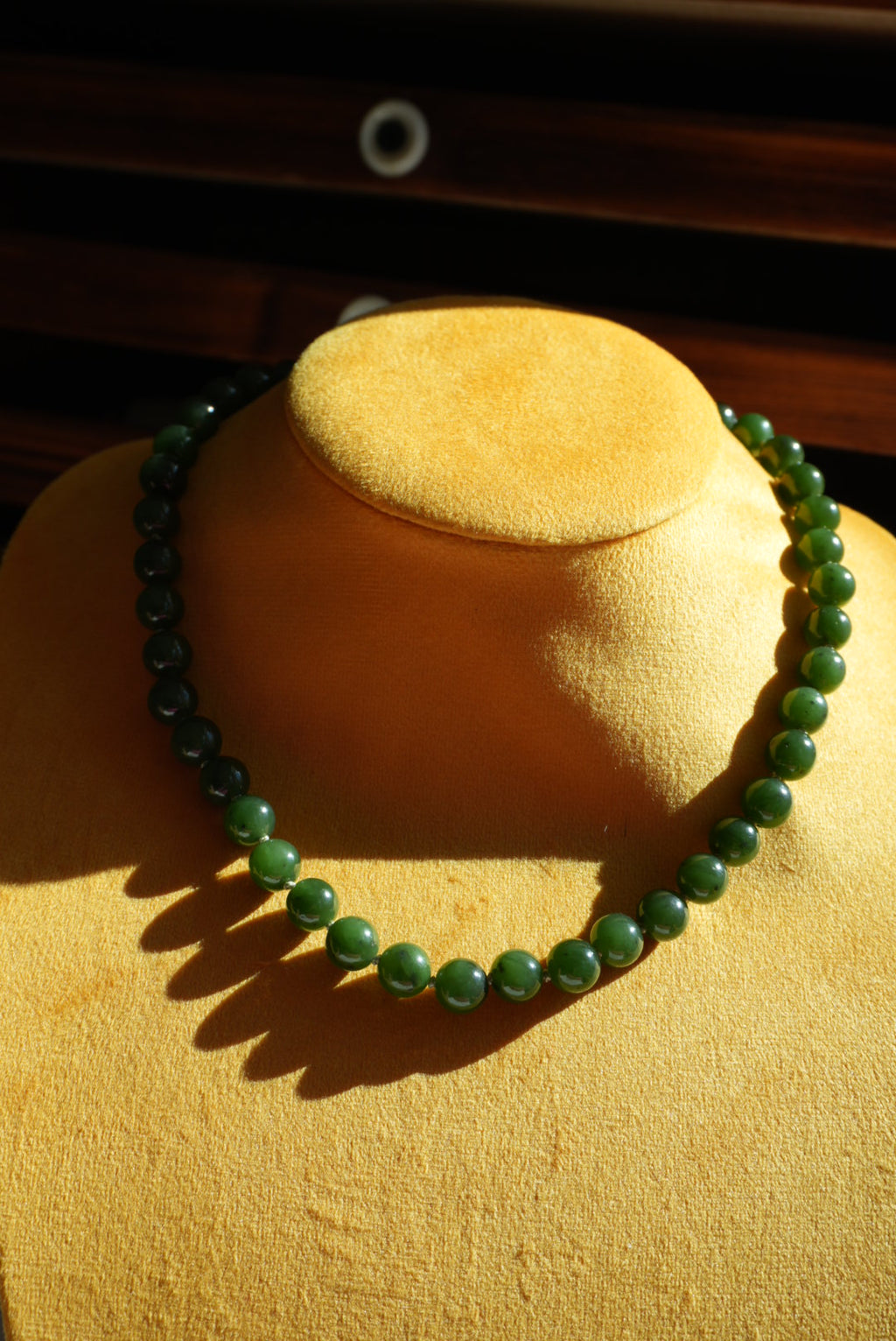 16 INCH JADE STRAND