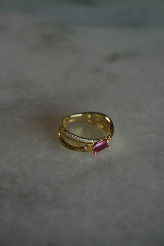 RUBY SHAKER SZ 8